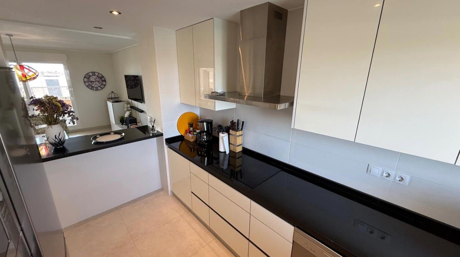 3 sypialnia Penthouse na sprzedaż w Villamartin z basenem garażem - 375 000 € (Ref: 9237556)