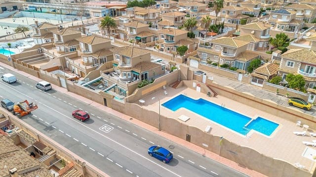 5 Zimmer Villa zu verkaufen in Los Balcones - Los Altos, Torrevieja mit Pool Garage - 410.000 € (Ref: 9237567)