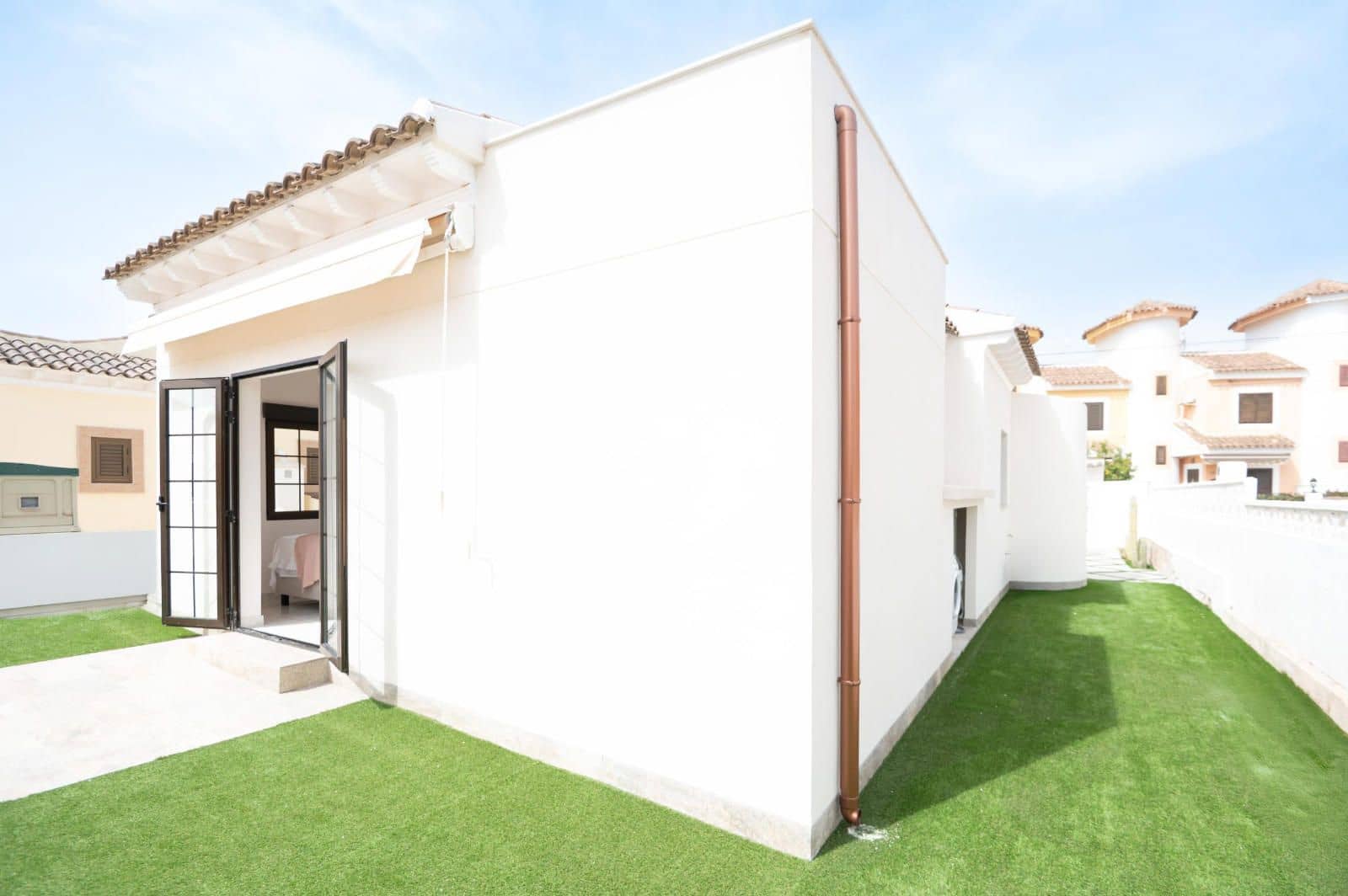 3 sovrum Villa till salu i Orihuela Costa med pool garage - 384 999 € (Ref: 9237571)