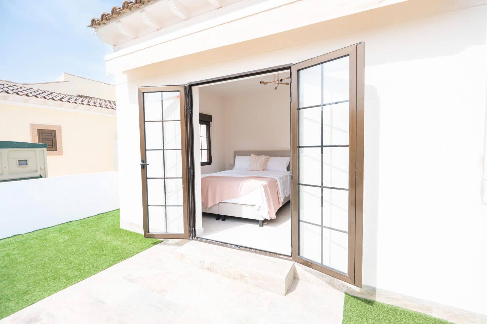 3 sovrum Villa till salu i Orihuela Costa med pool garage - 384 999 € (Ref: 9237571)