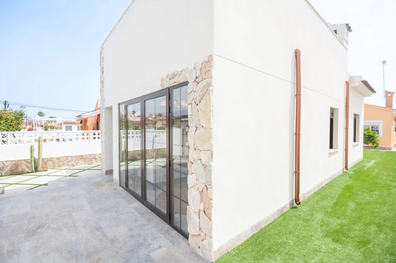 3 sovrum Villa till salu i Orihuela Costa med pool garage - 384 999 € (Ref: 9237571)