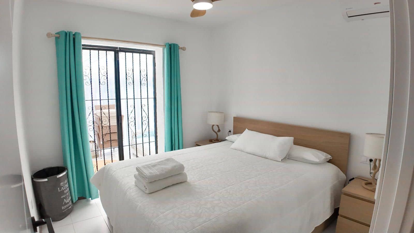 2 Zimmer Villa zu verkaufen in Torrevieja mit Pool - 175.000 € (Ref: 9237573)