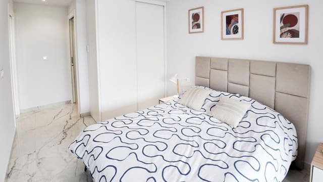 2 chambre Appartement à vendre à Playa Flamenca, Orihuela avec piscine garage - 349 999 € (Ref: 9237574)