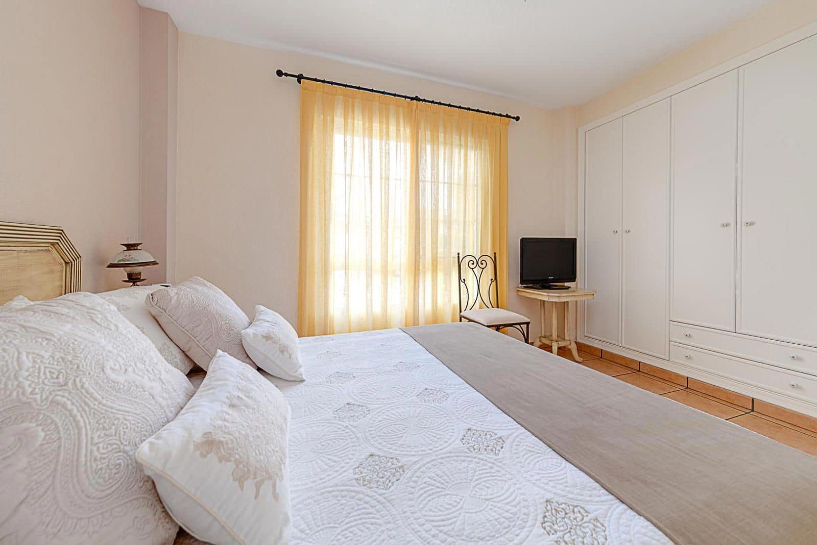 5 sypialnia Willa na sprzedaż w La Veleta z basenem garażem - 1 250 000 € (Ref: 9237580)