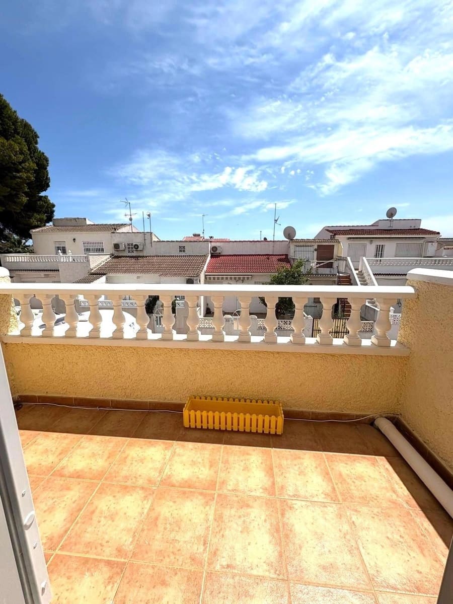 2 soveværelse Lejlighed til salg i El Limonar med swimmingpool - € 129.000 (Ref: 9237584)