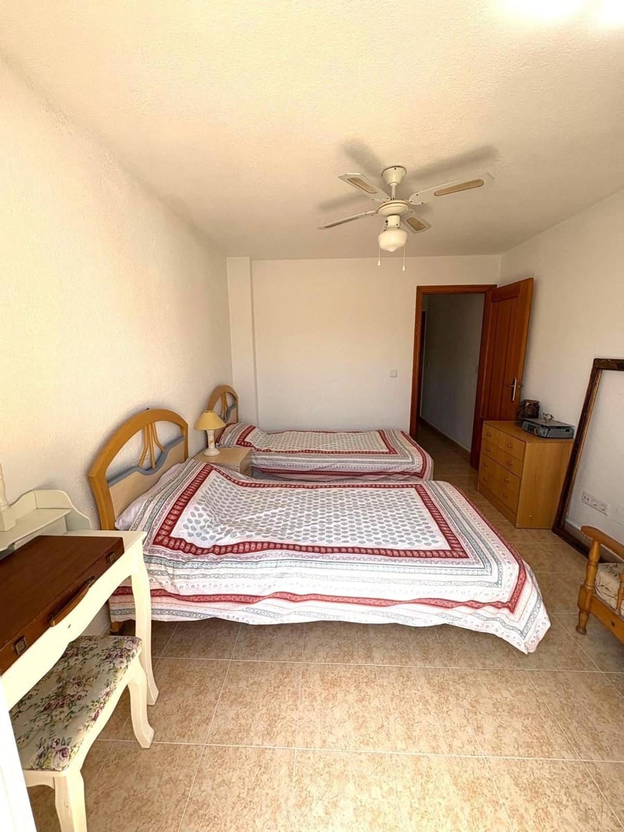 2 soveværelse Lejlighed til salg i El Limonar med swimmingpool - € 129.000 (Ref: 9237584)