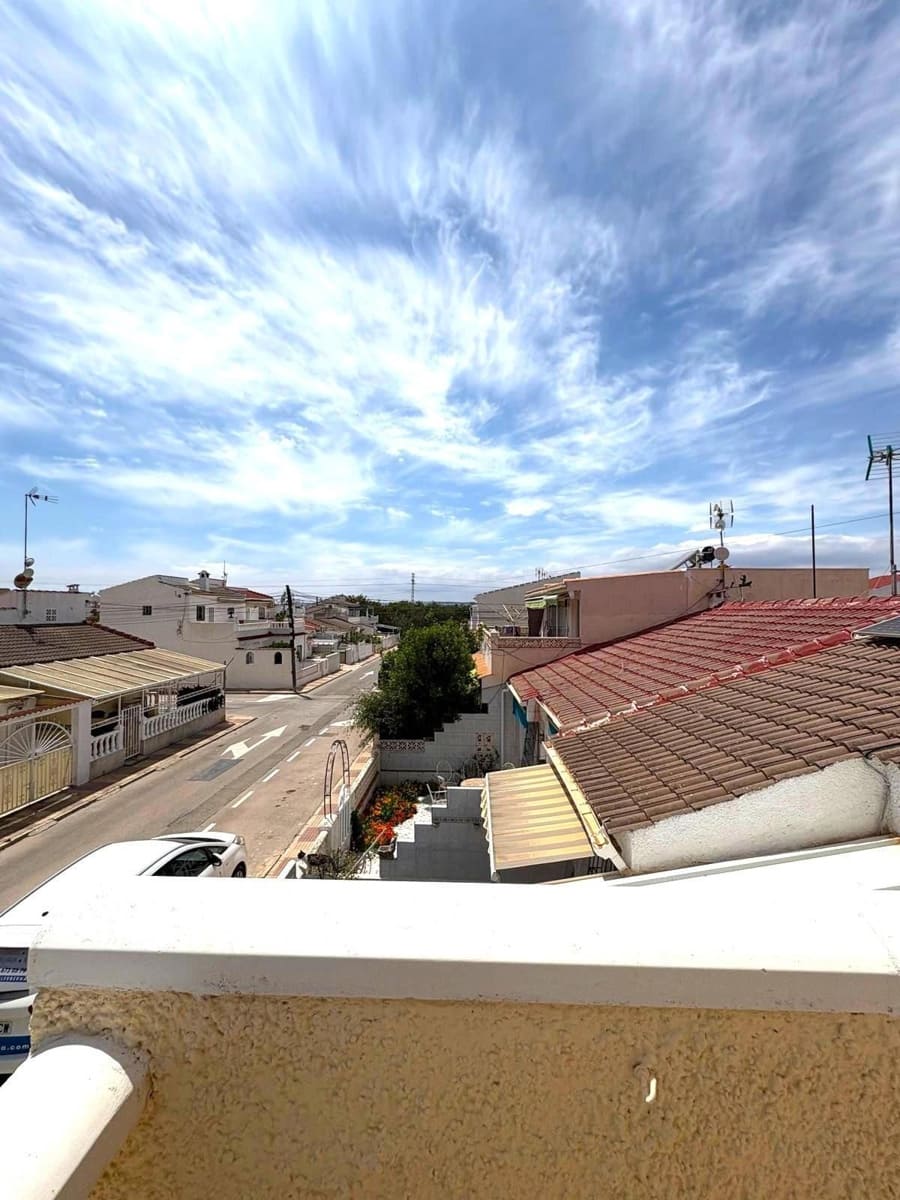 2 soveværelse Lejlighed til salg i El Limonar med swimmingpool - € 129.000 (Ref: 9237584)