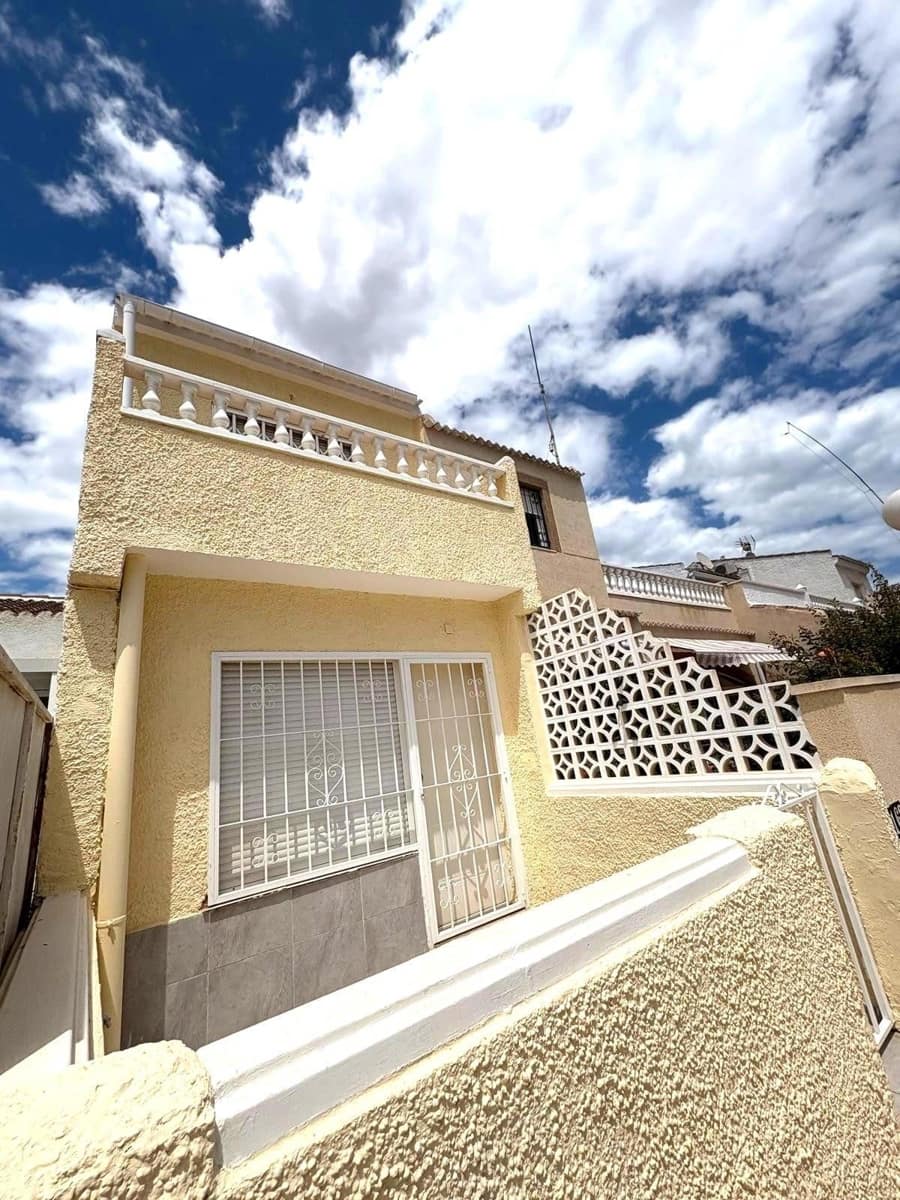 2 soveværelse Lejlighed til salg i El Limonar med swimmingpool - € 129.000 (Ref: 9237584)