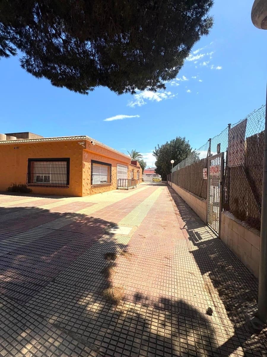 2 soveværelse Lejlighed til salg i El Limonar med swimmingpool - € 129.000 (Ref: 9237584)