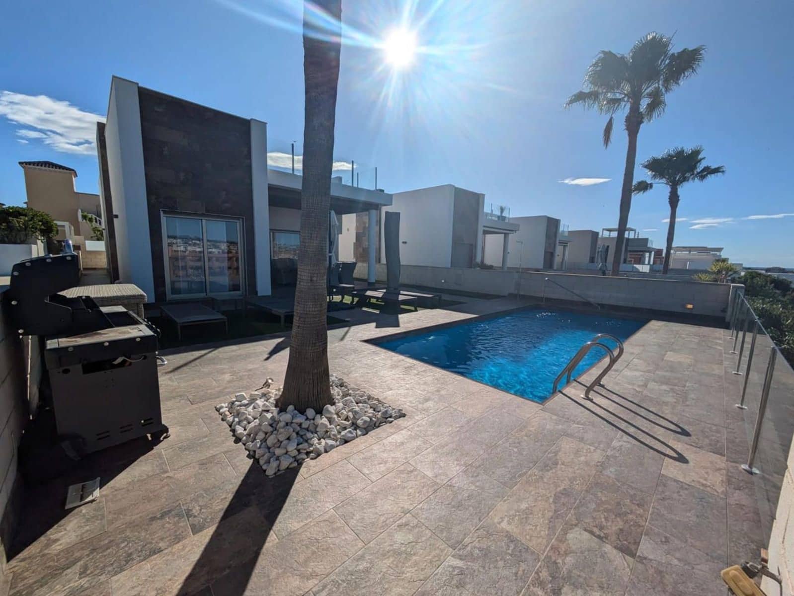 3 slaapkamer Villa te koop in Orihuela Costa met zwembad - € 479.000 (Ref: 9237586)