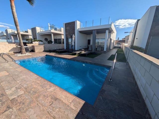 3 slaapkamer Villa te koop in Los Almendros (Orihuela Costa), Orihuela met zwembad - € 479.000 (Ref: 9237586)