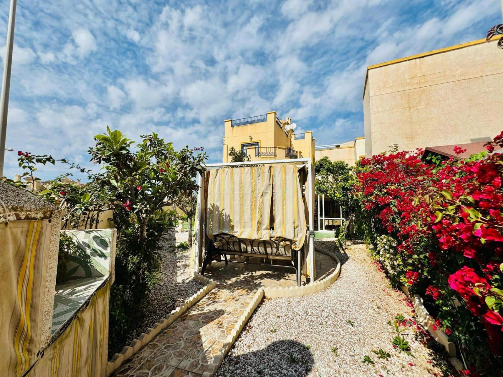 3 camera da letto Villa in vendita in La Zenia con piscina garage - 285.000 € (Rif: 9237587)