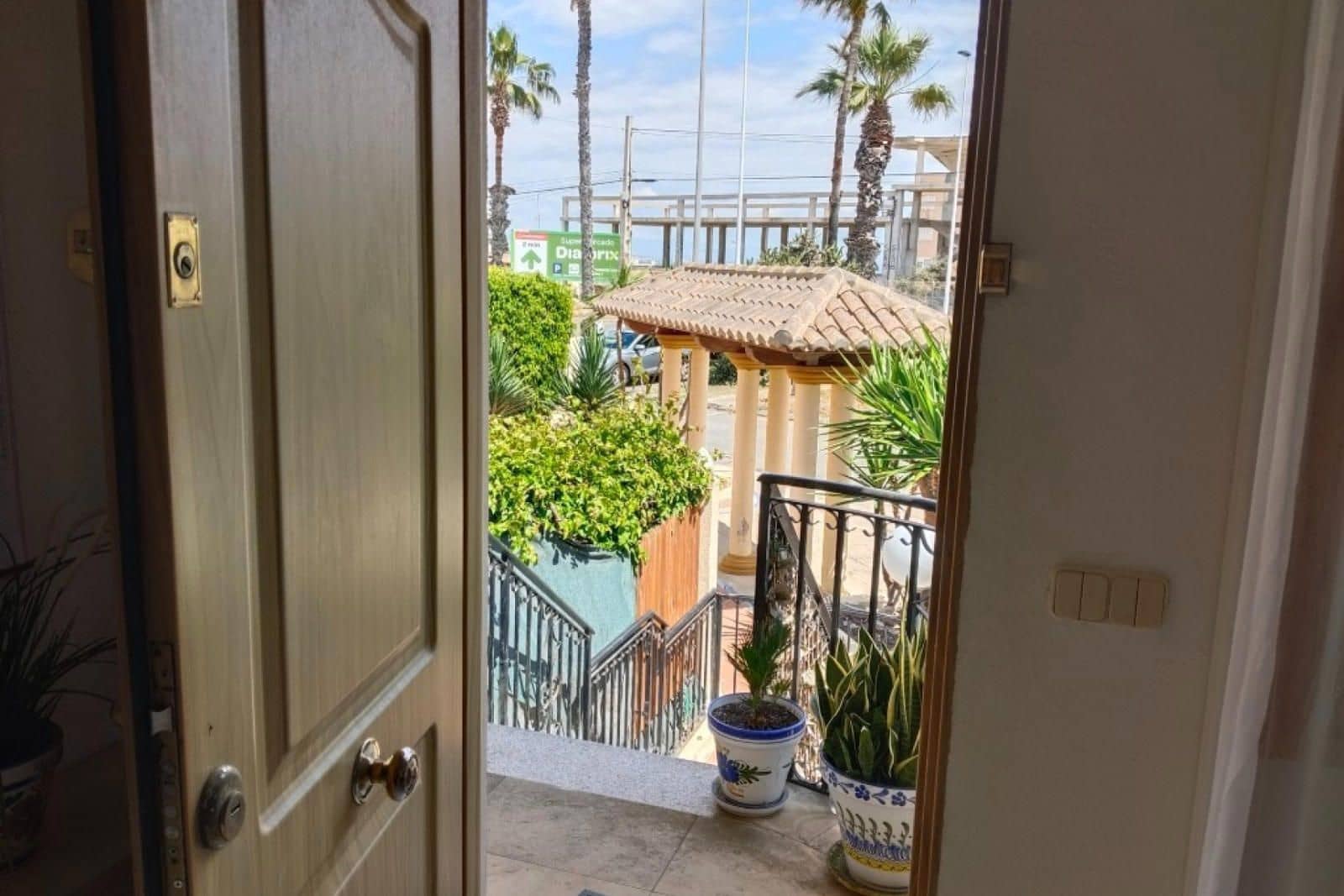 2 soverom Villa til salgs i Torrevieja med svømmebasseng - € 164 000 (Ref: 9237588)