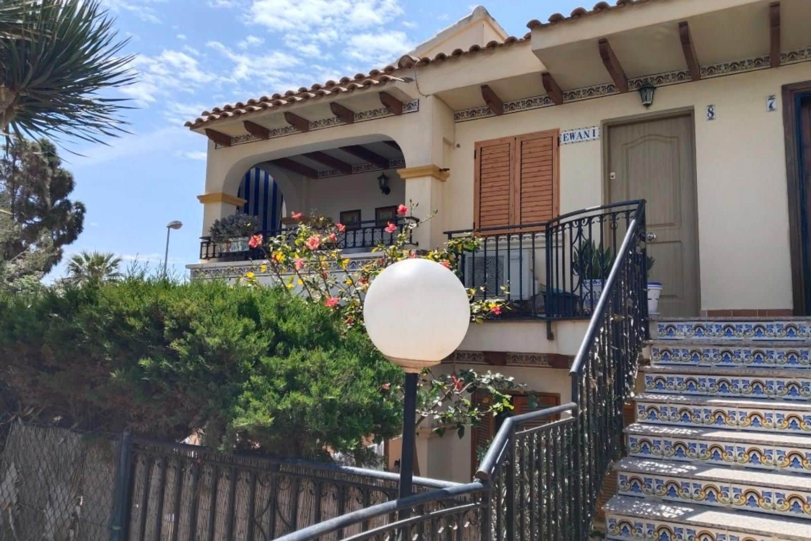 2 soverom Villa til salgs i Torrevieja med svømmebasseng - € 164 000 (Ref: 9237588)