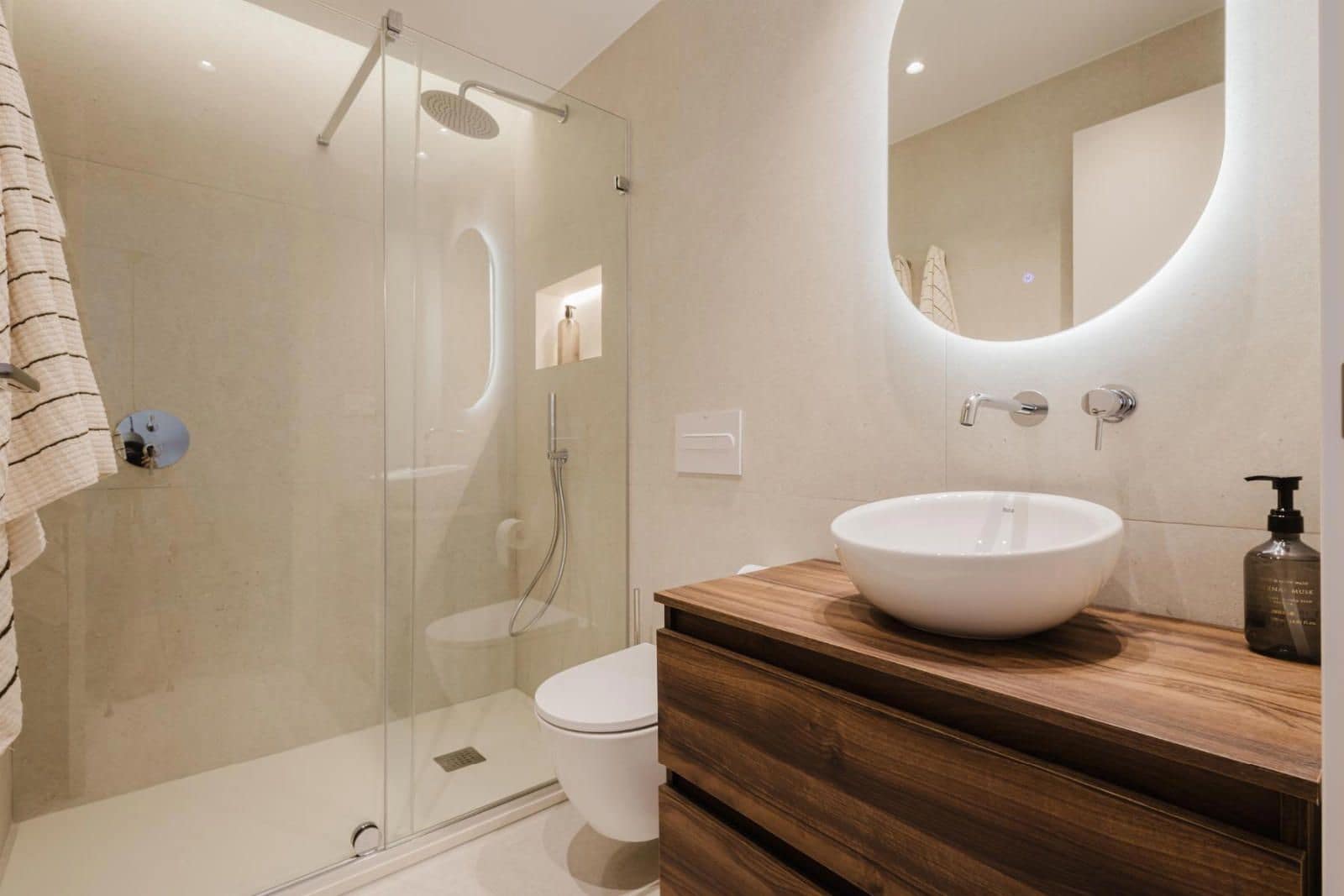 3 bedroom Flat for sale in Torrevieja with pool - € 399,000 (Ref: 9237589)