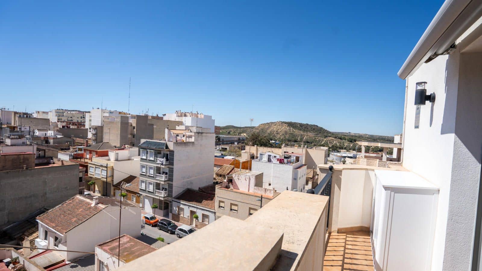 3 bedroom Penthouse for sale in Guardamar del Segura with garage - € 410,000 (Ref: 9237590)