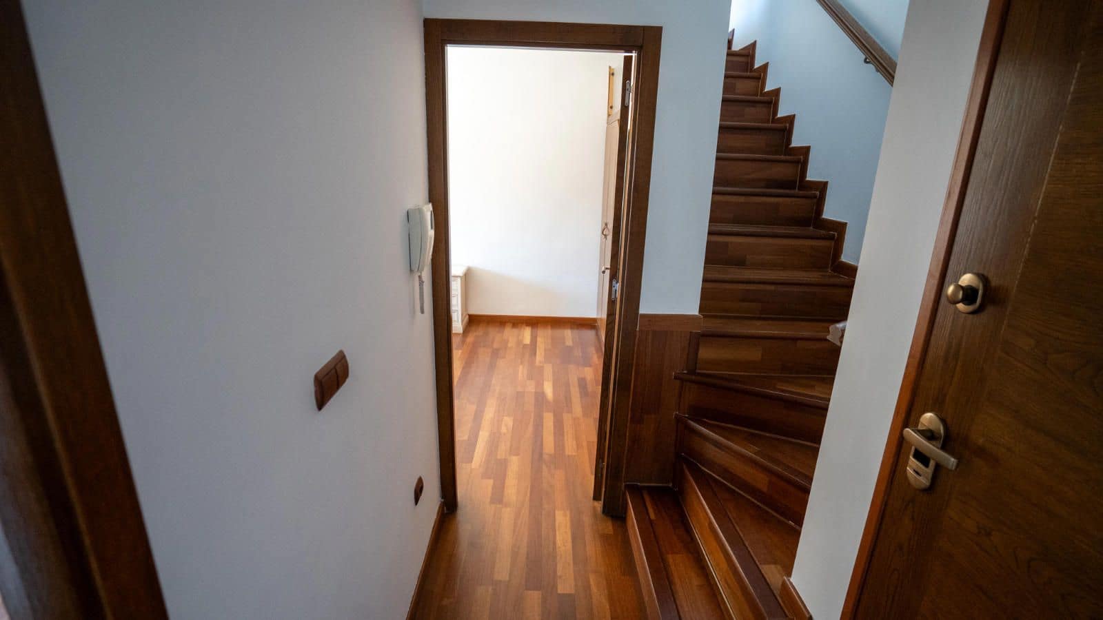 3 bedroom Penthouse for sale in Guardamar del Segura with garage - € 410,000 (Ref: 9237590)