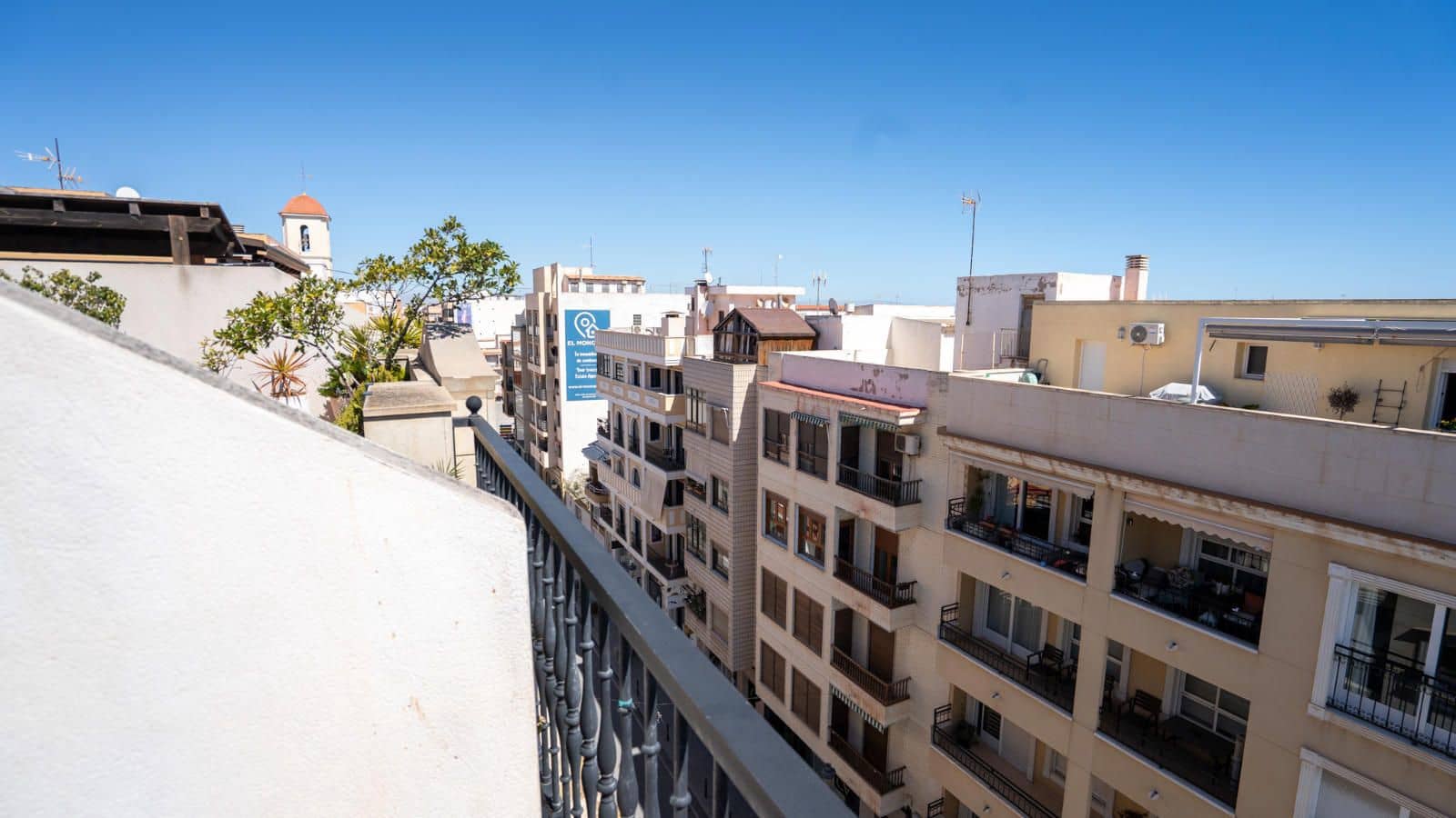 3 bedroom Penthouse for sale in Guardamar del Segura with garage - € 410,000 (Ref: 9237590)