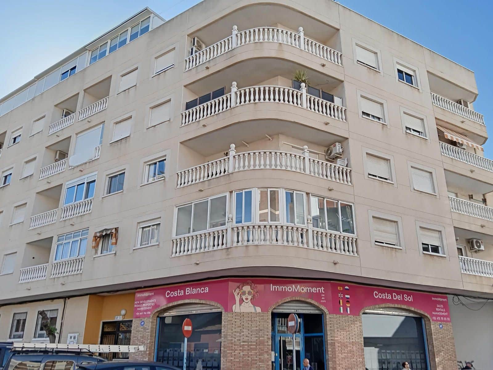 2 soveværelse Lejlighed til salg i Torrevieja med swimmingpool garage - € 129.900 (Ref: 9237597)