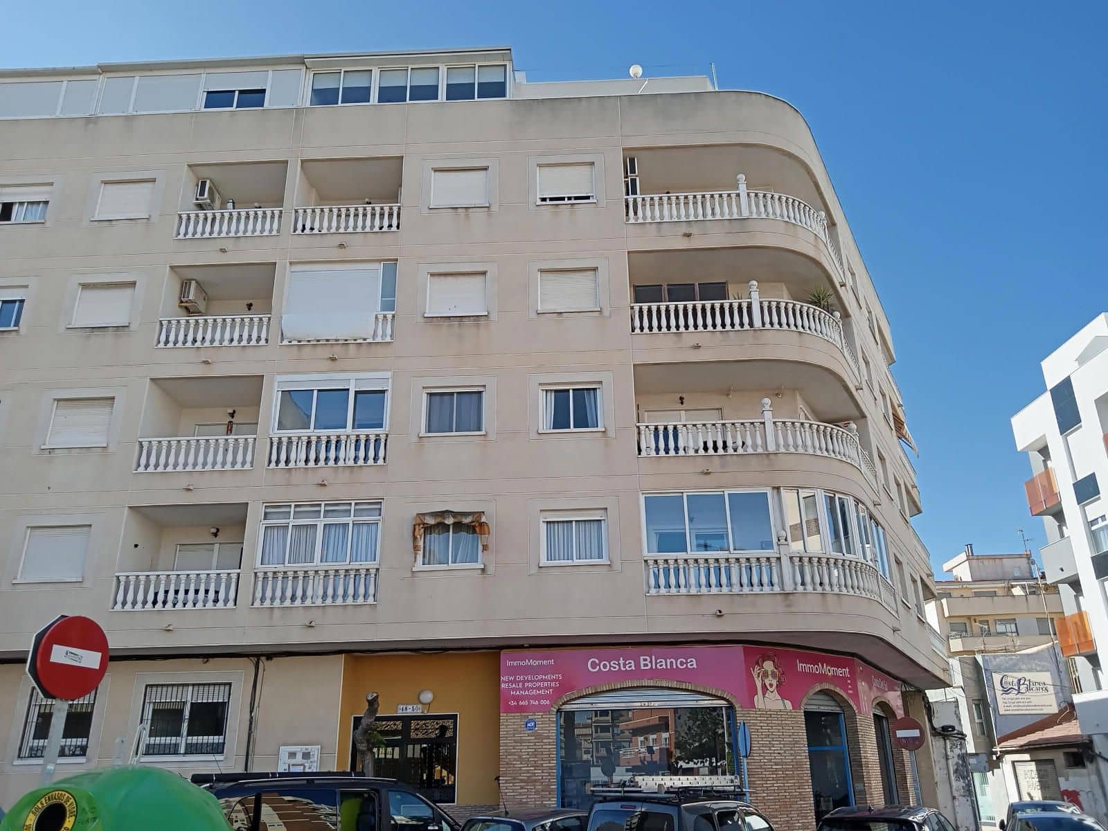 2 soveværelse Lejlighed til salg i Torrevieja med swimmingpool garage - € 129.900 (Ref: 9237597)