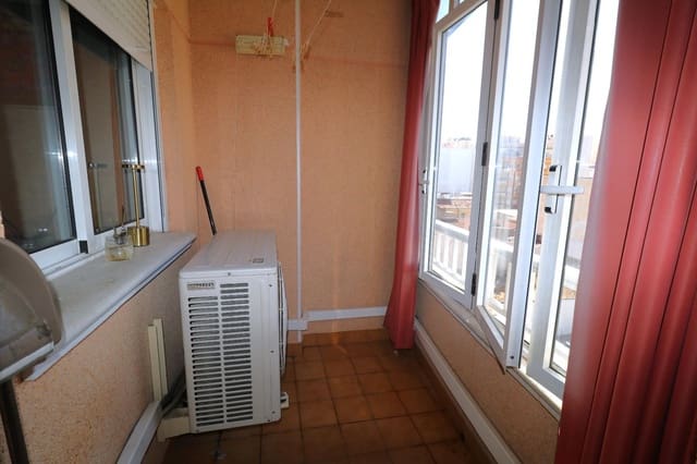 3 Zimmer Wohnung zu verkaufen in Centro - Muelle Pesquero, Torrevieja - 129.000 € (Ref: 9237599)