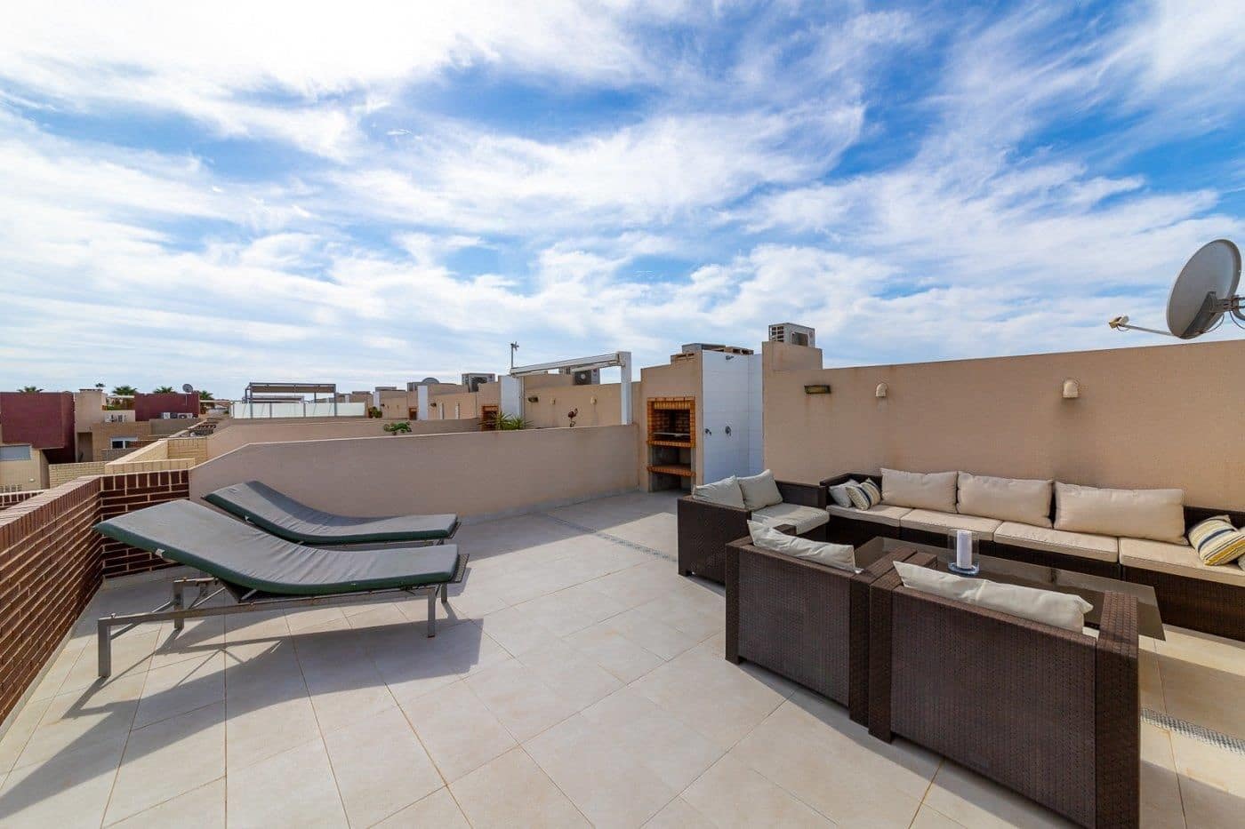 3 soveværelse Byhus til salg i Torrevieja med swimmingpool garage - € 340.000 (Ref: 9237613)