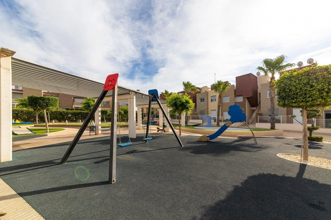 3 soveværelse Byhus til salg i Torrevieja med swimmingpool garage - € 340.000 (Ref: 9237613)