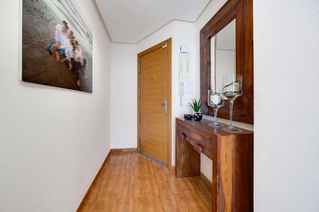 Piso de 3 habitaciones en Playa del Acequión, Torrevieja en venta con piscina garaje - 379.990 € (Ref: 9237615)