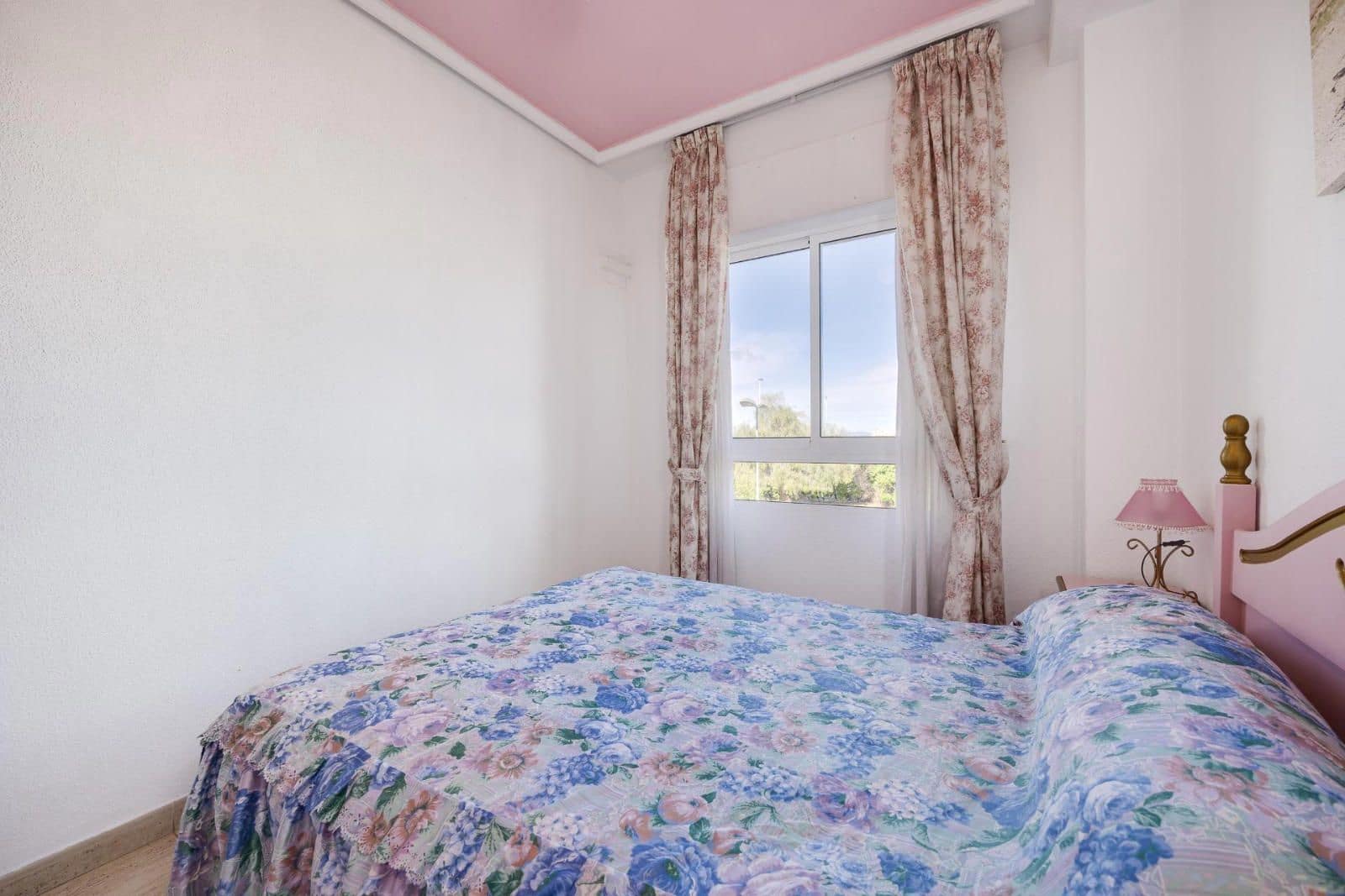 2 Zimmer Wohnung zu verkaufen in Torrevieja mit Pool Garage - 145.000 € (Ref: 9237617)