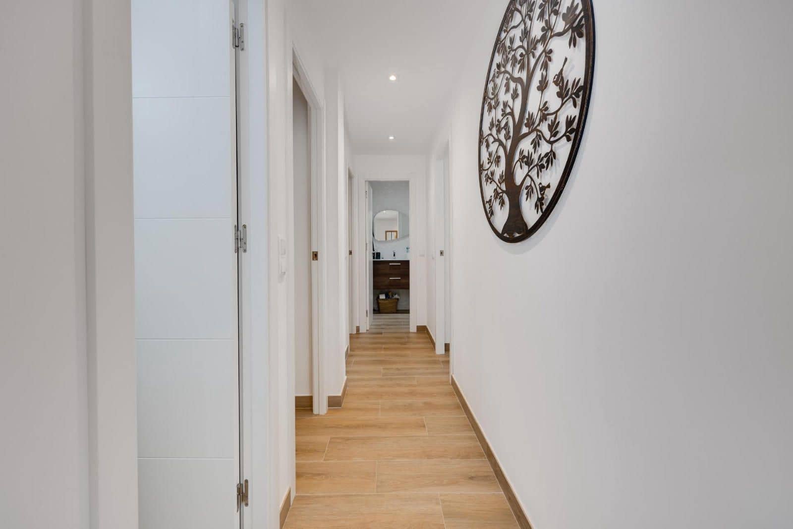 Piso de 3 habitaciones en Torrevieja en venta con piscina - 295.000 € (Ref: 9237619)