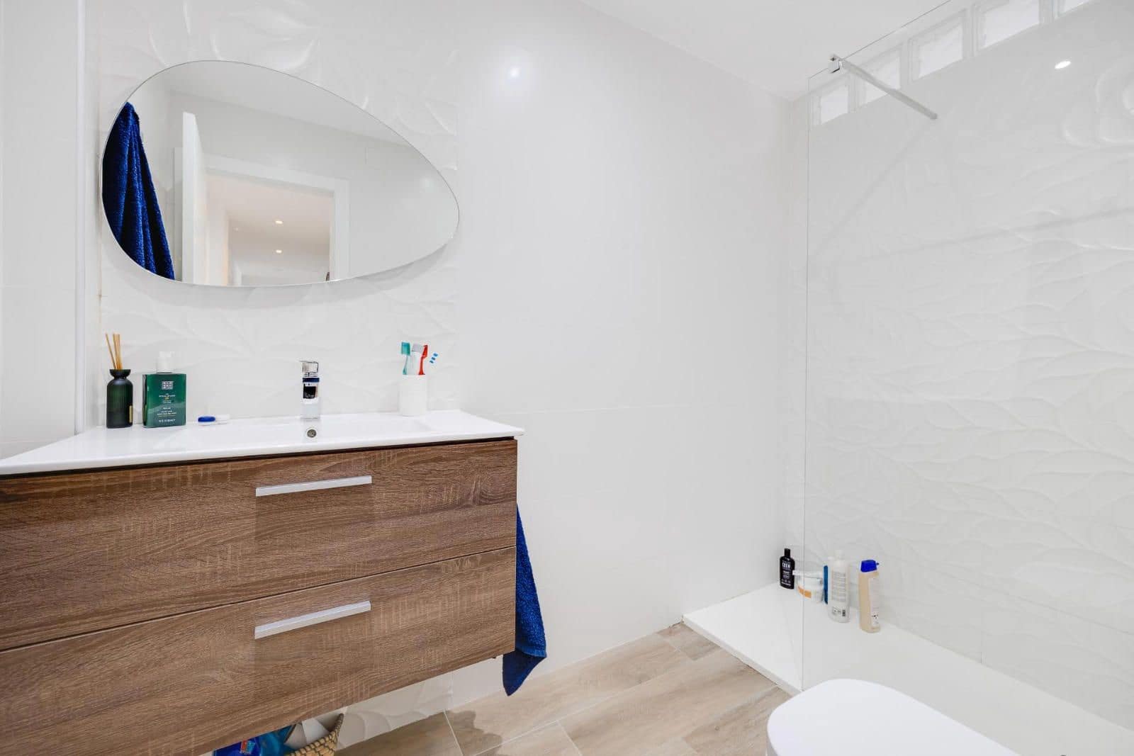 Piso de 3 habitaciones en Torrevieja en venta con piscina - 295.000 € (Ref: 9237619)