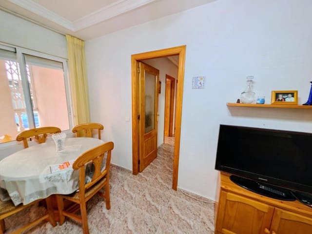 3 makuuhuone Asunto myytävänä paikassa Las Piscinas Naturales, Torrevieja - 143 000 € (Ref: 9237621)