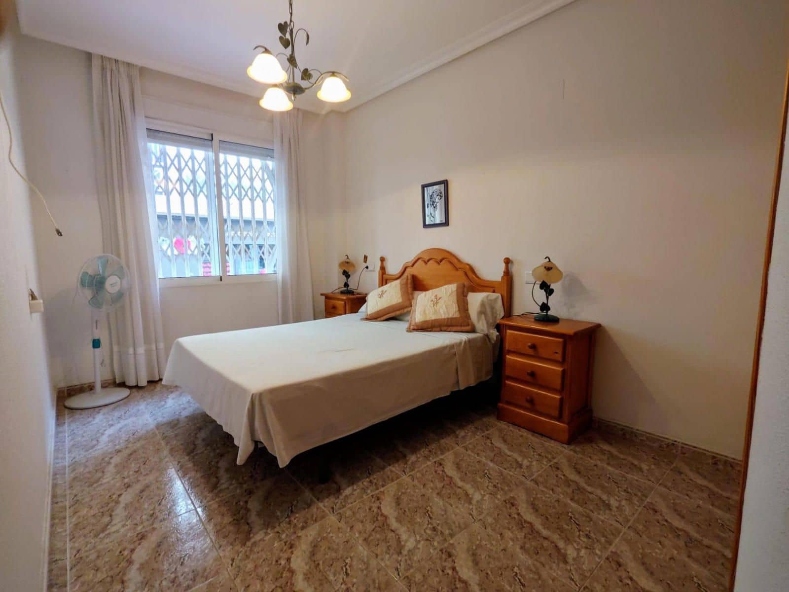 3 makuuhuone Asunto myytävänä paikassa Torrevieja - 143 000 € (Ref: 9237621)