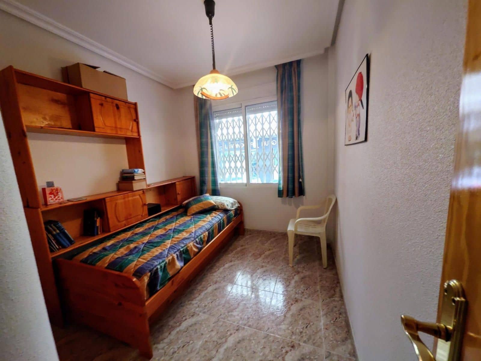 3 makuuhuone Asunto myytävänä paikassa Torrevieja - 143 000 € (Ref: 9237621)