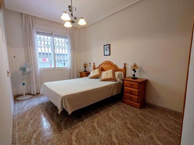 3 makuuhuone Asunto myytävänä paikassa Las Piscinas Naturales, Torrevieja - 143 000 € (Ref: 9237621)