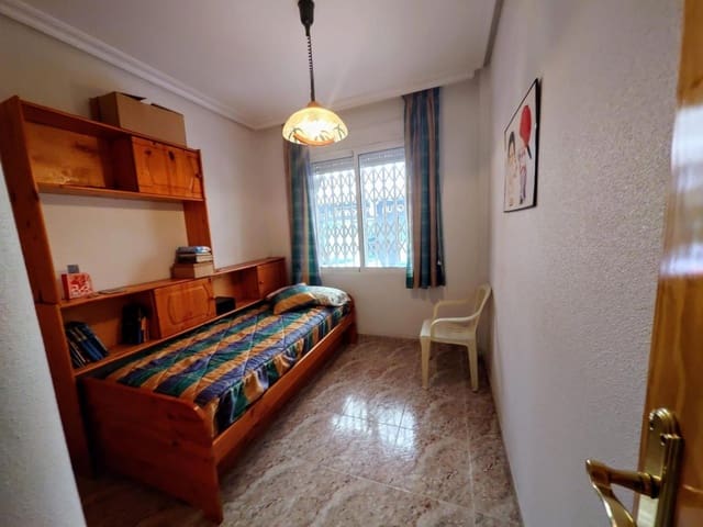 3 makuuhuone Asunto myytävänä paikassa Las Piscinas Naturales, Torrevieja - 143 000 € (Ref: 9237621)