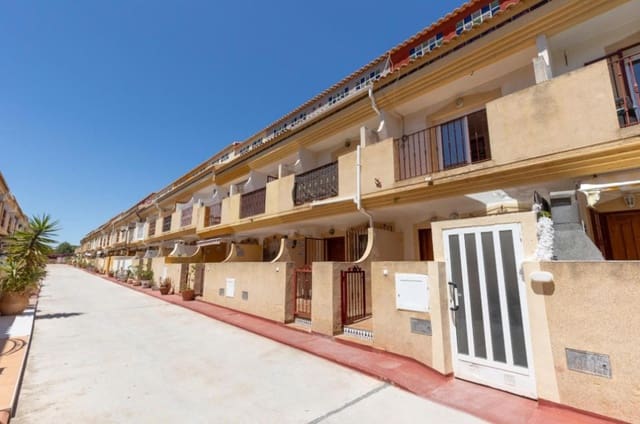 3 soverom Hus til salgs i Playa Flamenca, Orihuela med svømmebasseng - € 154 900 (Ref: 9237623)