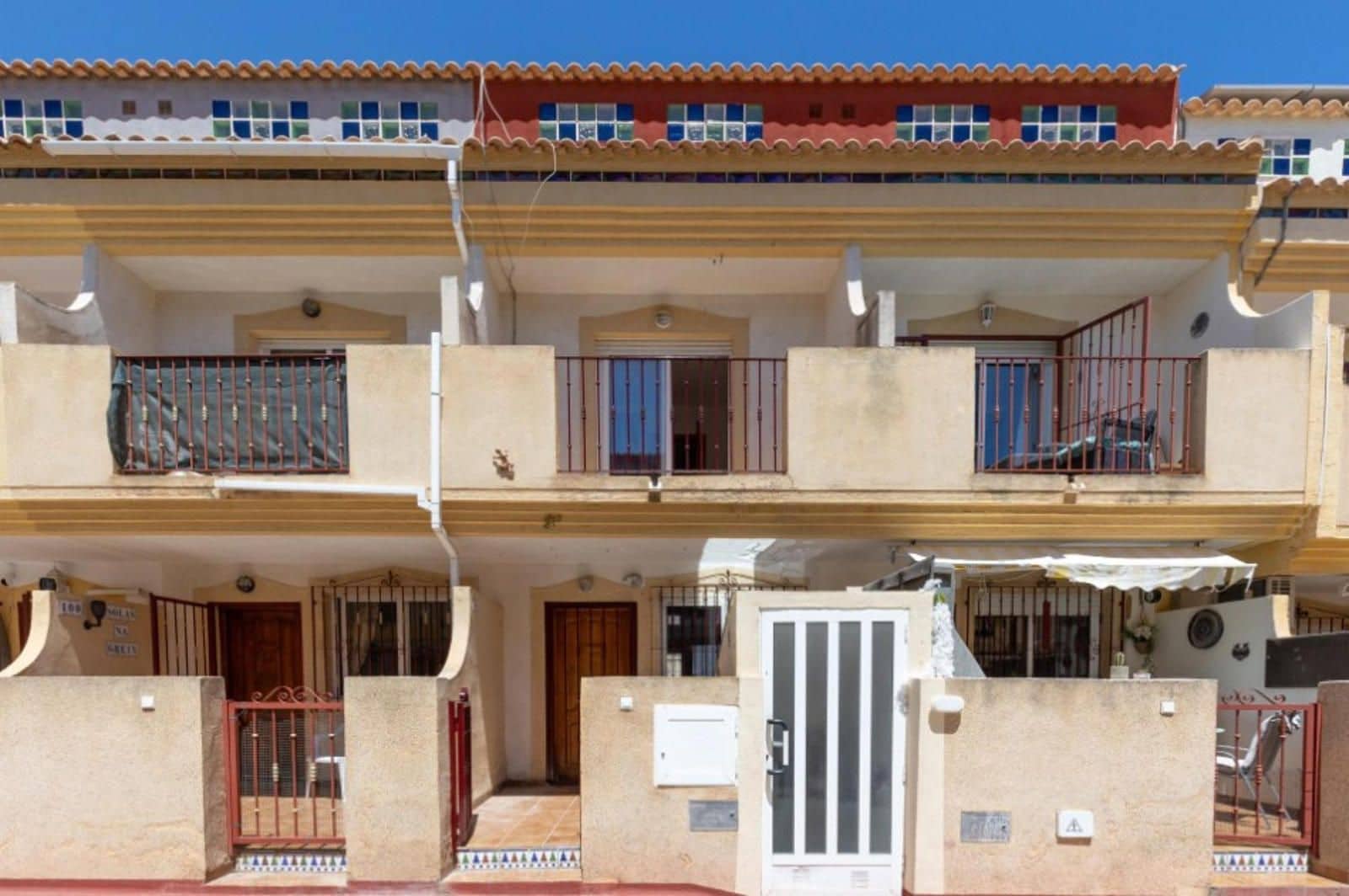 3 sovrum Hus till salu i Playa Flamenca med pool - 154 900 € (Ref: 9237623)