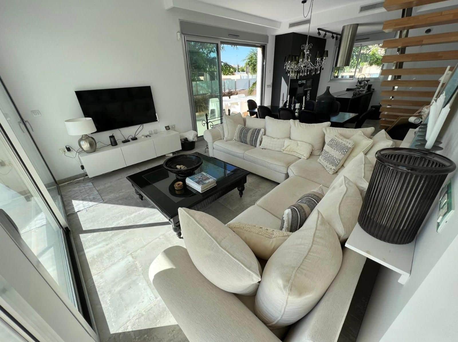 3 slaapkamer Villa te koop in Pilar de la Horadada met zwembad - € 535.000 (Ref: 9237633)