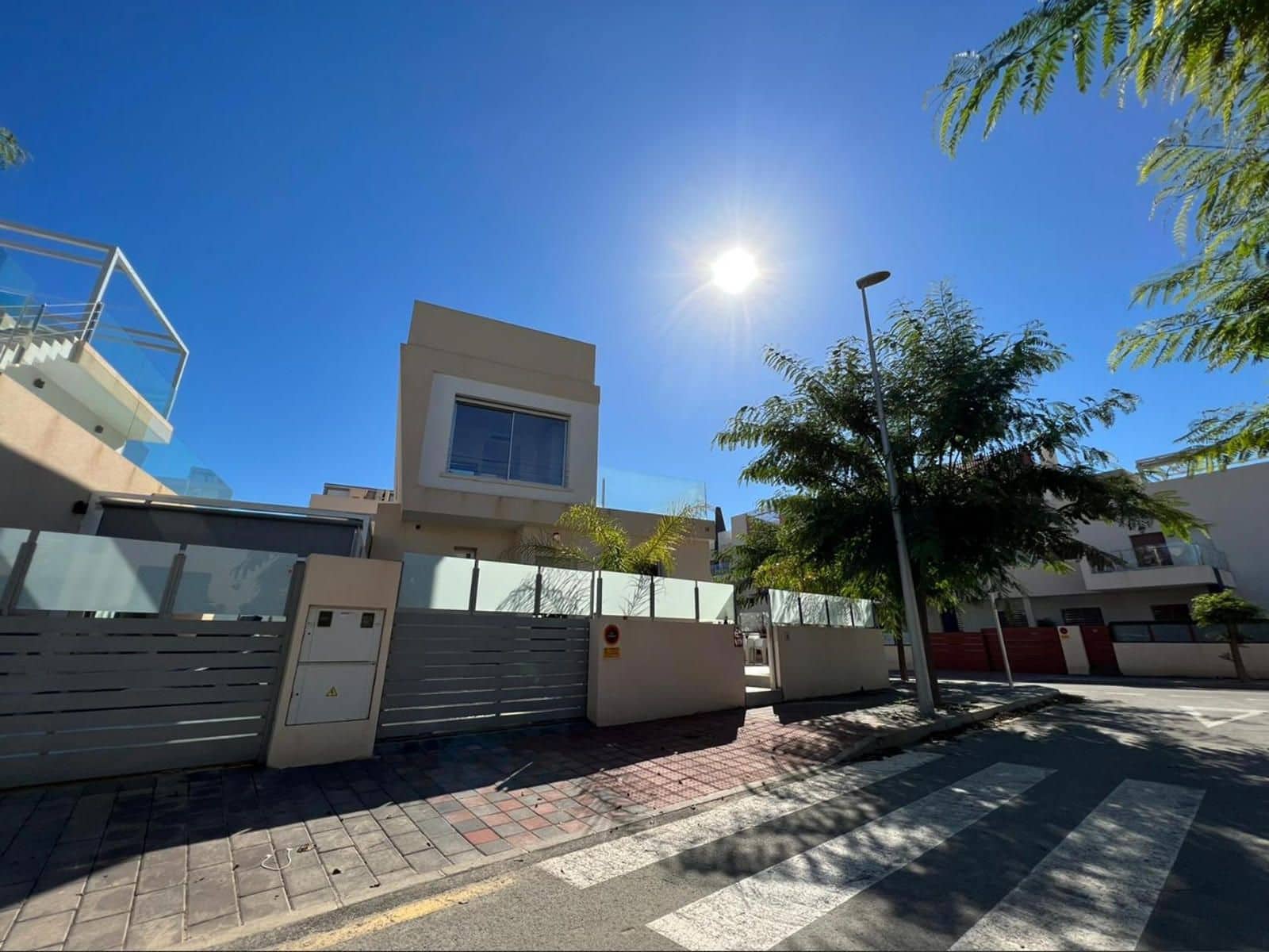 3 slaapkamer Villa te koop in Pilar de la Horadada met zwembad - € 535.000 (Ref: 9237633)