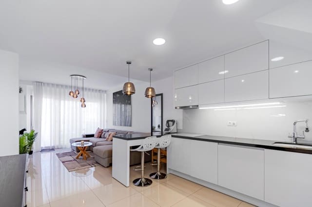 Ático de 2 habitaciones en Mil Palmeras, Pilar de la Horadada en venta con piscina - 389.000 € (Ref: 9237635)