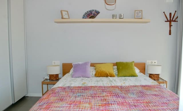 2 quarto Moradia para venda em Mil Palmeras, Pilar de la Horadada com piscina - 299 000 € (Ref: 9237636)