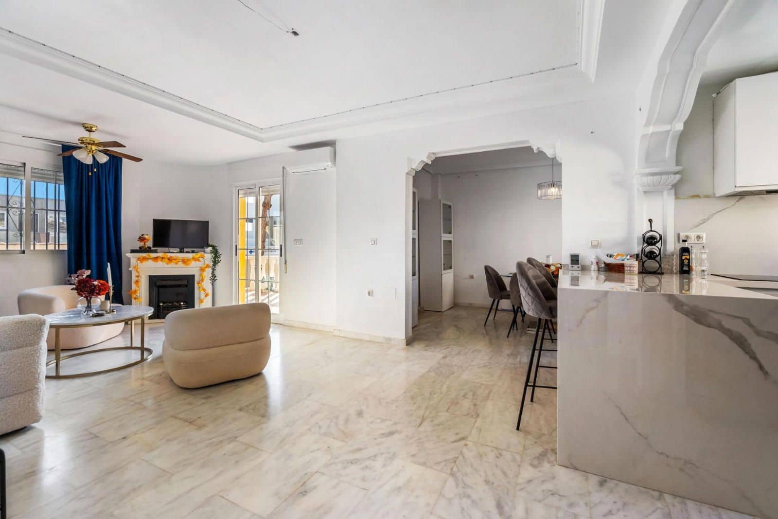 3 soveværelse Villa til salg i Orihuela med swimmingpool garage - € 339.000 (Ref: 9237639)