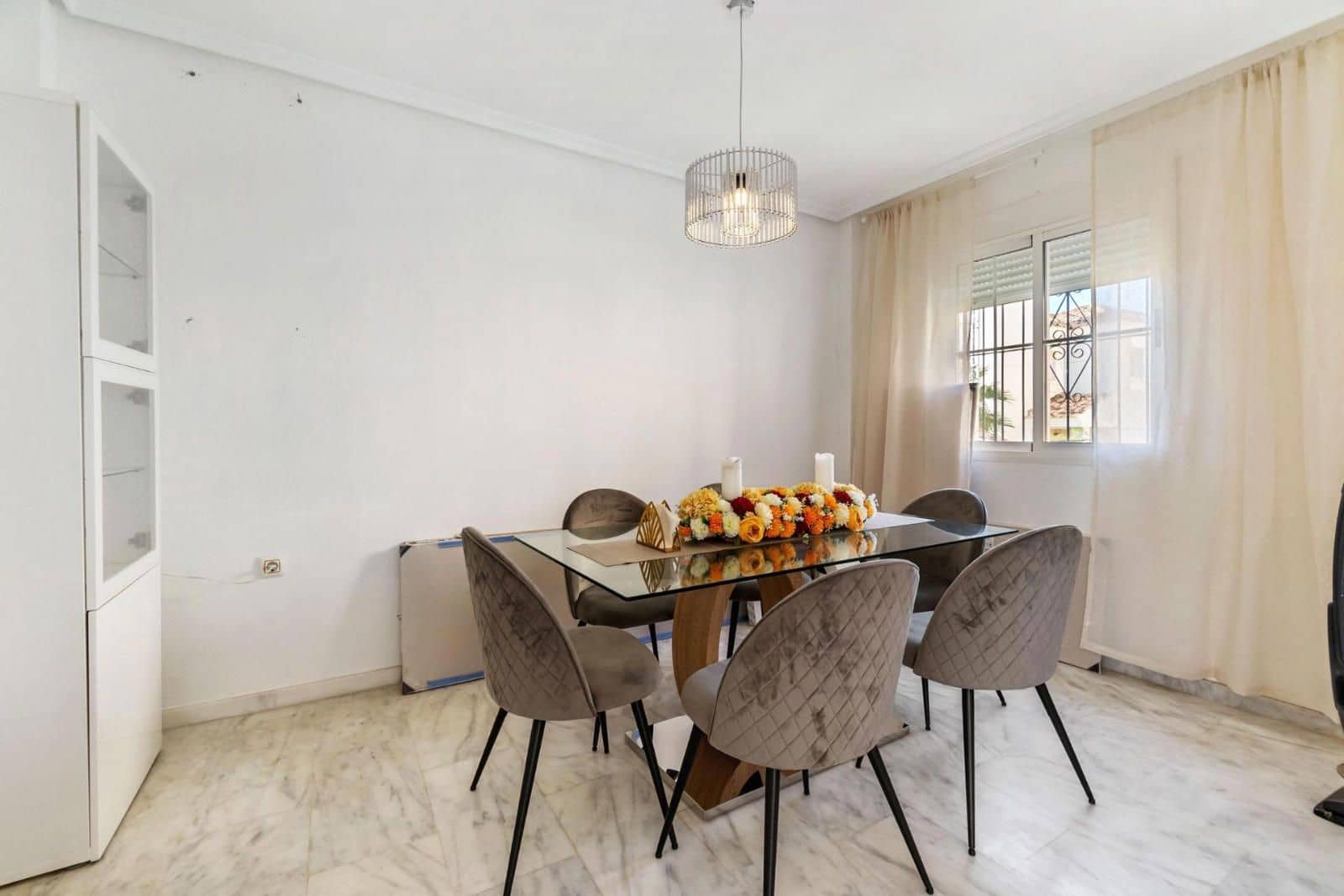 3 soveværelse Villa til salg i Orihuela med swimmingpool garage - € 339.000 (Ref: 9237639)