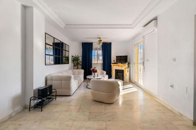 3 slaapkamer Villa te koop in Las Filipinas met zwembad garage - € 339.000 (Ref: 9237639)