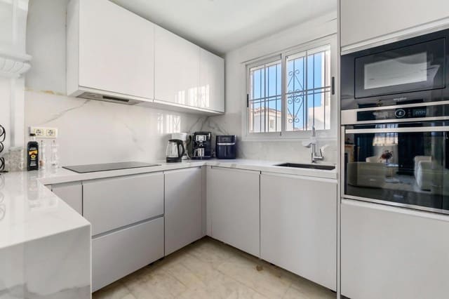 3 slaapkamer Villa te koop in Las Filipinas met zwembad garage - € 339.000 (Ref: 9237639)