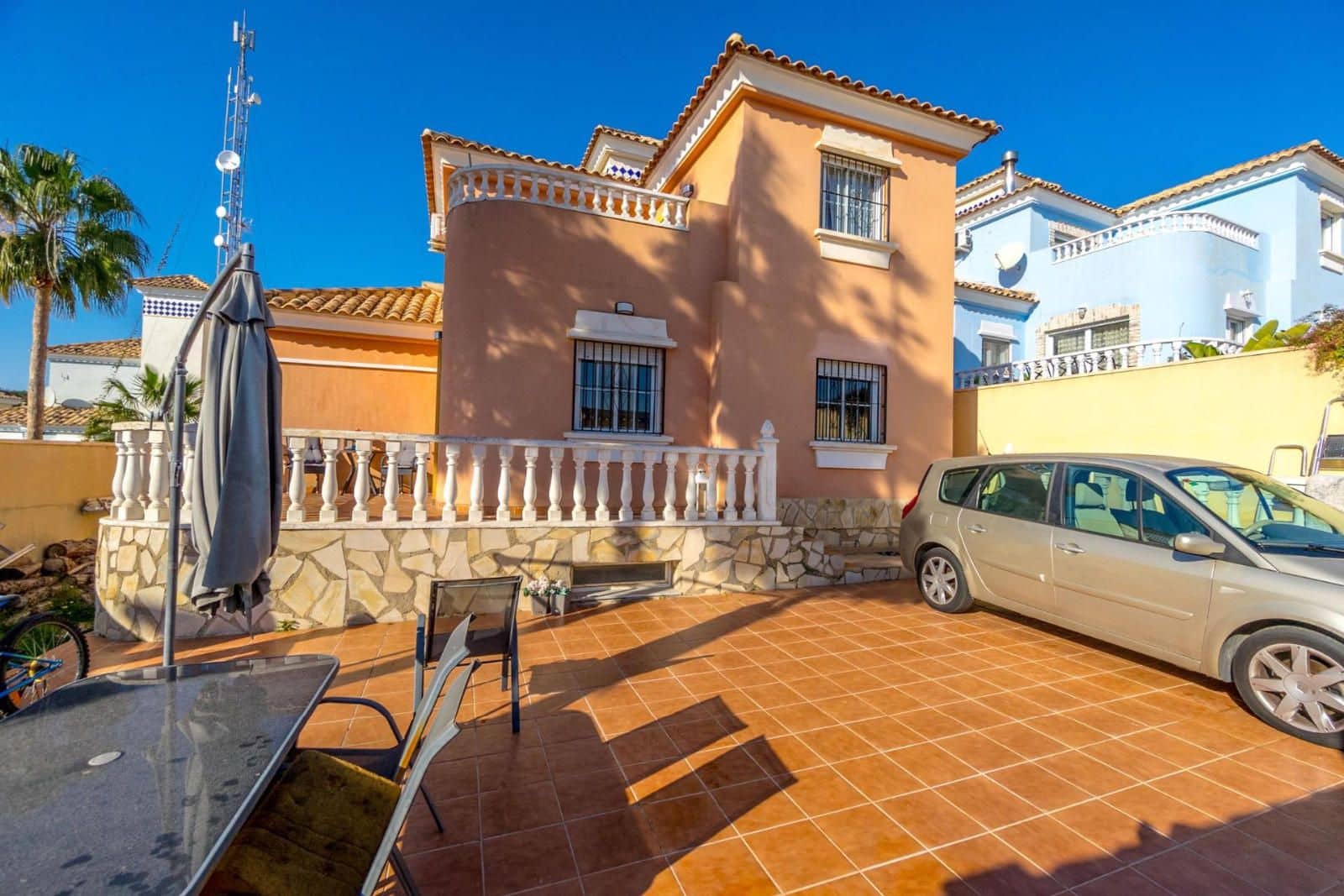 3 soveværelse Villa til salg i Orihuela med swimmingpool garage - € 339.000 (Ref: 9237639)