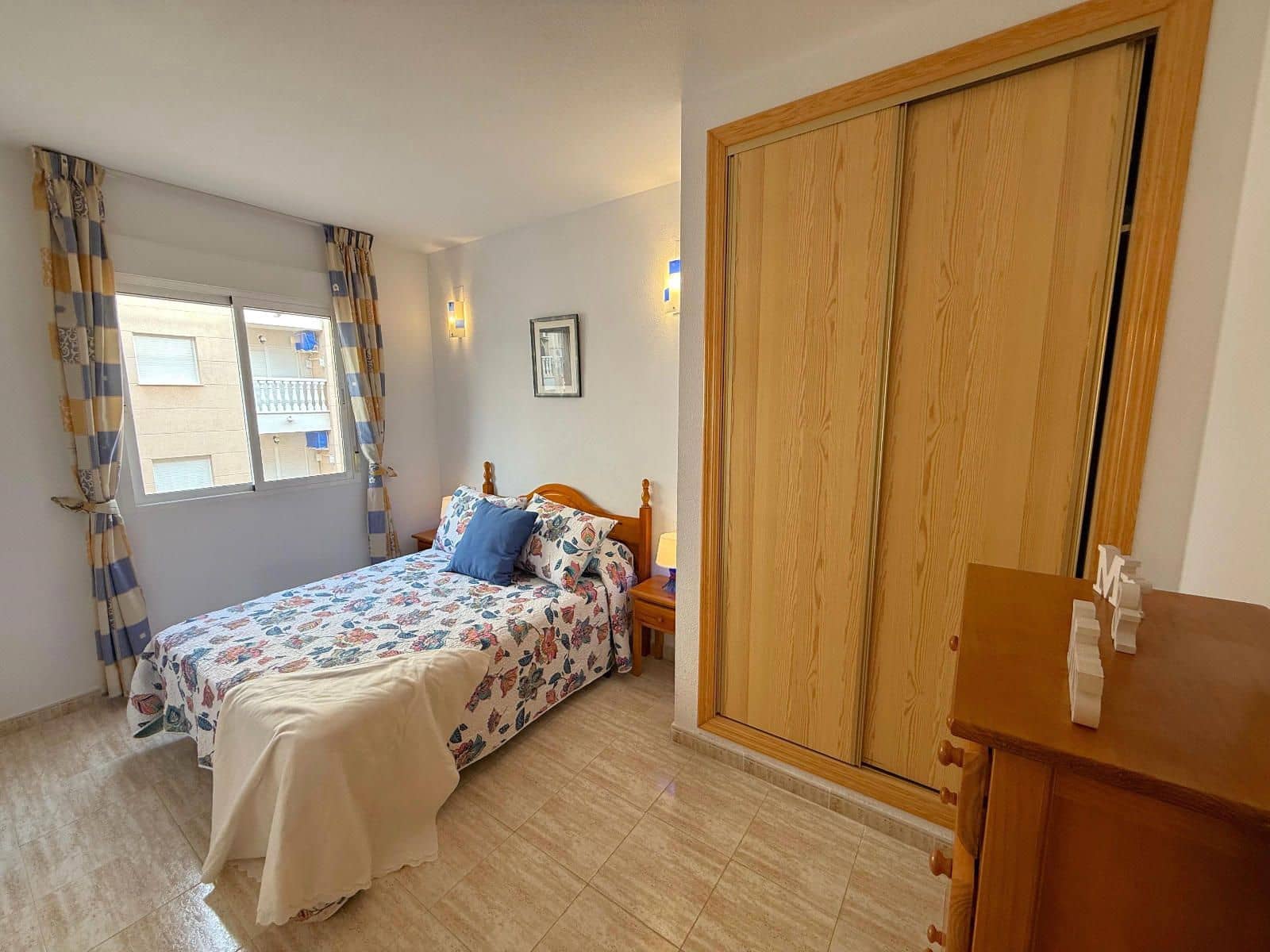 2 soveværelse Lejlighed til salg i Torrevieja med garage - € 127.900 (Ref: 9237643)