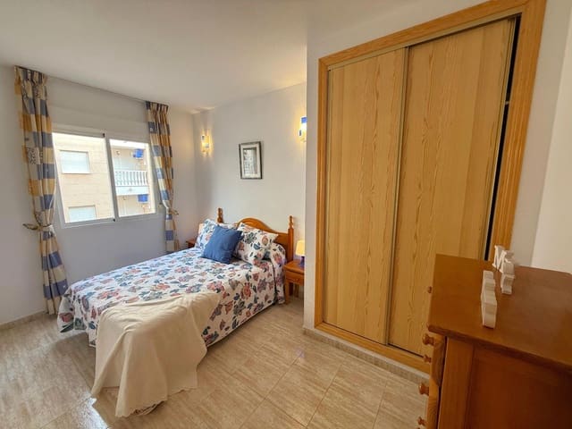 2 soveværelse Lejlighed til salg i Antonio Machado, Torrevieja med garage - € 127.900 (Ref: 9237643)