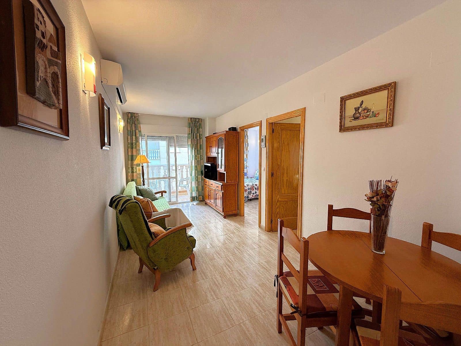 2 soveværelse Lejlighed til salg i Torrevieja med garage - € 127.900 (Ref: 9237643)